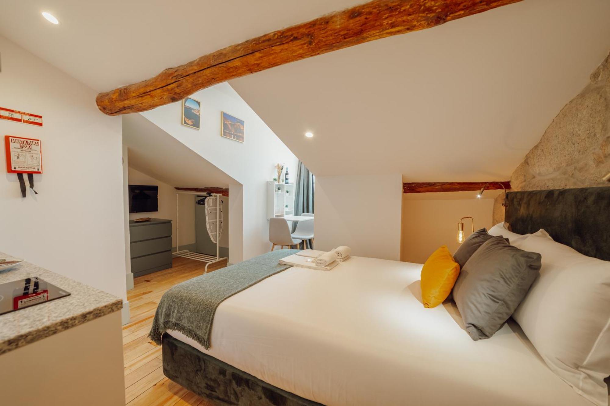 Downtown Suites By Vacationy Porto Bagian luar foto