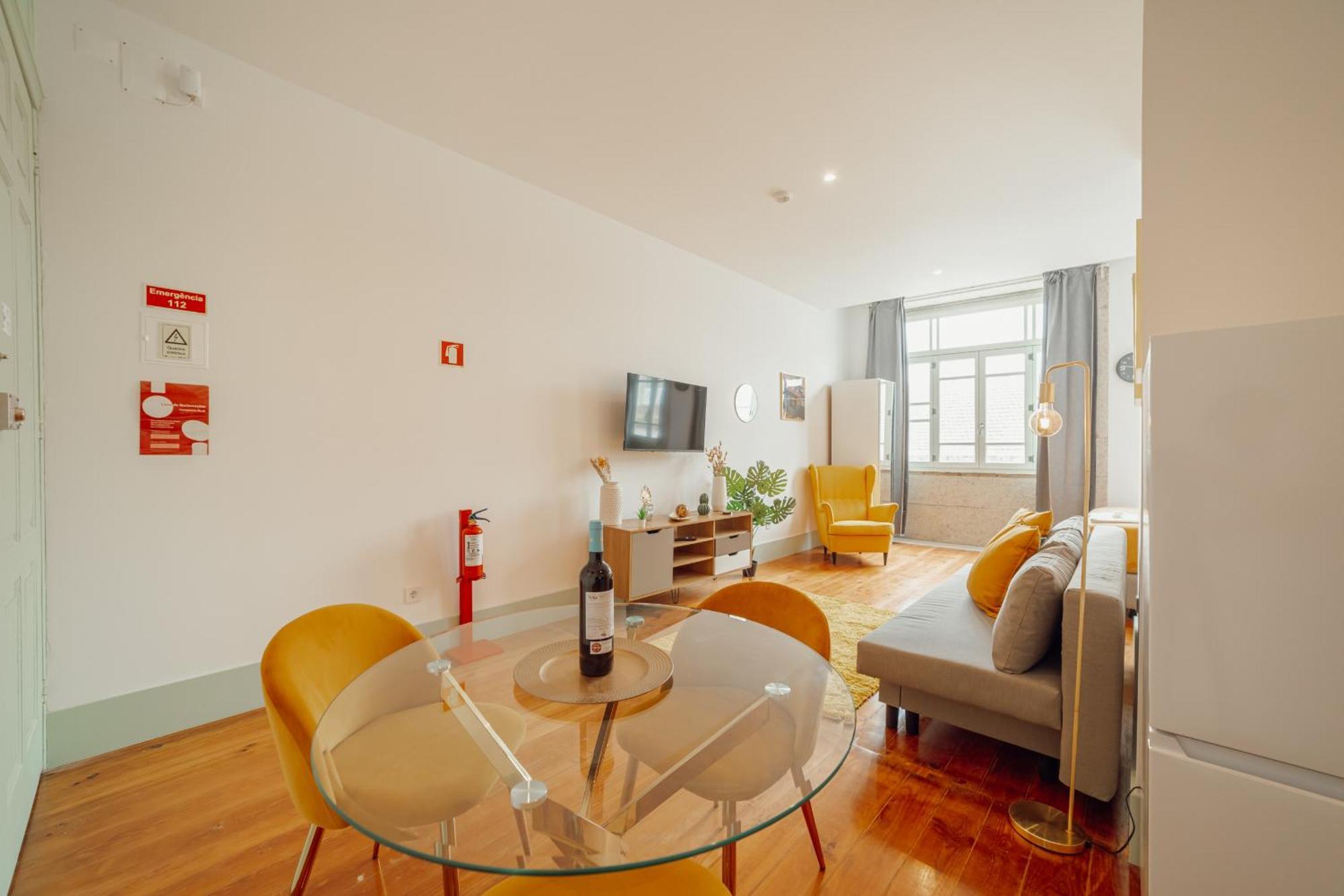 Downtown Suites By Vacationy Porto Bagian luar foto