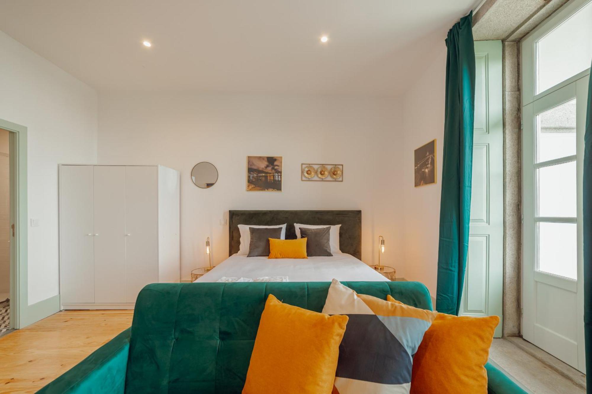 Downtown Suites By Vacationy Porto Bagian luar foto